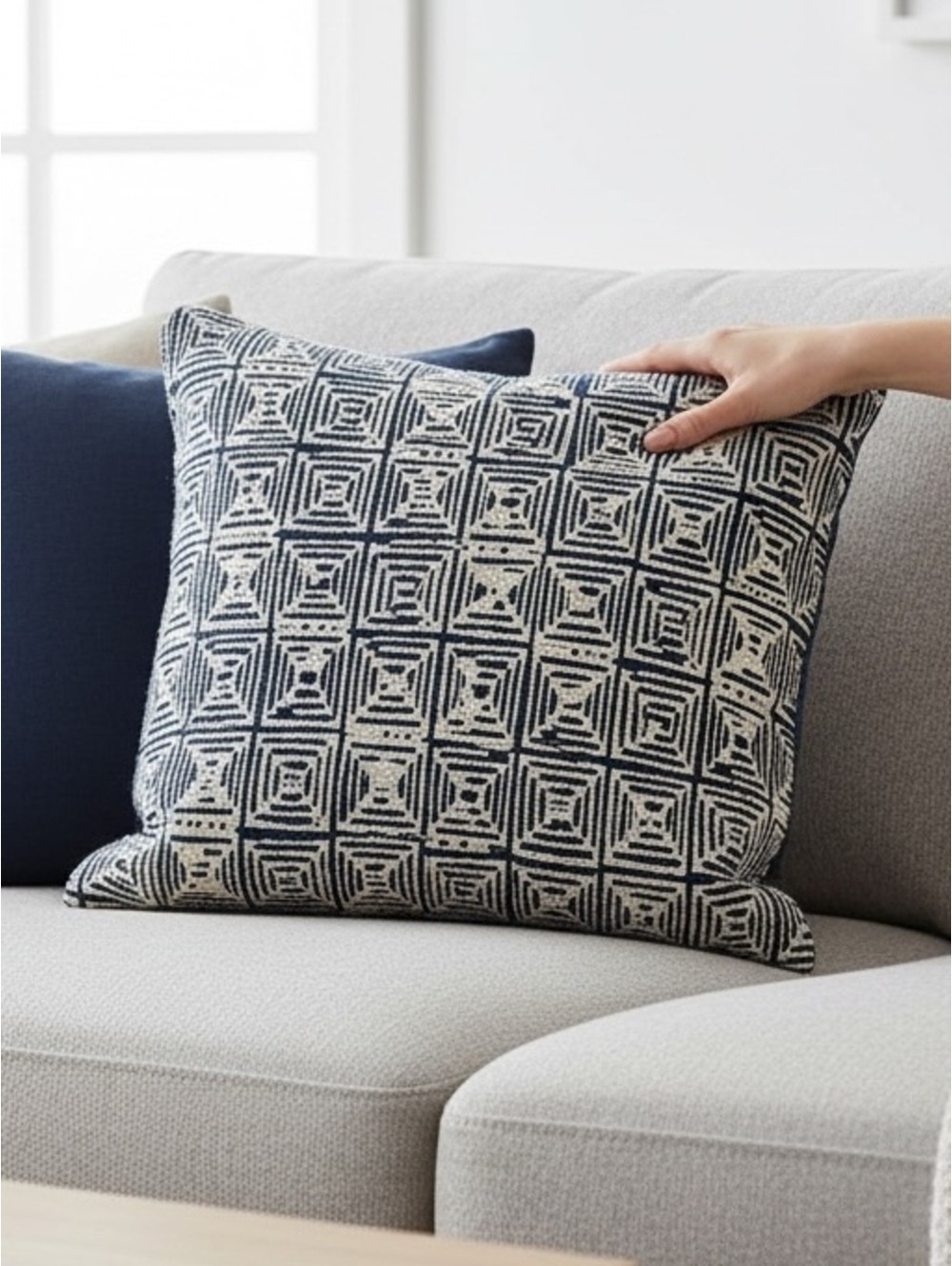 Black and White Geometric Pillow Cover 23 x 23 in